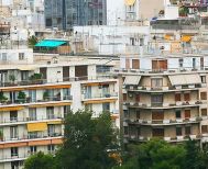 Έρχεται νέο, διευρυμένο επιδοτούμενο πρόγραμμα ανακαίνισης και ενεργειακής αναβάθμισης κατοικιών, άνω των 30 ετών