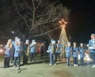 Με λαμπρότητα η Φωταγώγηση του Χριστουγεννιάτικου Δέντρου στην Επισκοπή