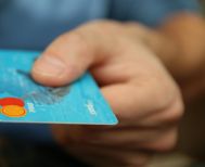 Προπληρωμένη κάρτα: Λήγει στις 15 Ιουνίου η προθεσμία  για την απόκτησή της