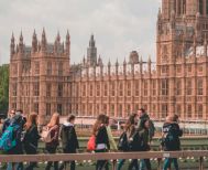 Η Βρετανία επιστρέφει στο Erasmus από το 2027