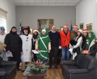 Πρωτοχρονιάτικα Κάλαντα από το 1ο ΓΕΛ Νάουσας στο Δημαρχείο