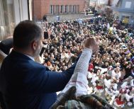 «Βούλιαξε» η Νάουσα στην κορύφωση της Αποκριάς 2026     Χιλιάδες επισκέπτες από την Ελλάδα και το εξωτερικό τίμησαν το μοναδικό δρώμενο «Γενίτσαροι και Μπούλες»