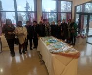 Νάουσα: Χειροποίητα διακοσμητικά  του τμήματος εργοθεραπείας του ΚΑΠΗ, στο Χριστουγεννιάτικο bazzar του Γηροκομείου 