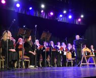 Πετυχημένη η μουσικοθεατρική εκδήλωση «Απ’ το 1821 στο σήμερα» στο Δημοτικό Θέατρο Νάουσας