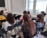 Συνάντηση μαθητών με τον ποιητή Δημήτρη Γ. Παπαστεργίου στη Δημοτική Βιβλιοθήκη Μακροχωρίου