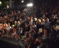 Έναρξη για το Naoussa Summer Festival 2025 με επιτυχημένες θεατρικές παραστάσεις   -  Συνεχίζεται με το έργο «Ταιριάζει το πένθος στην Ηλέκτρα» στο Αρχαίο Θέατρο Μίεζας