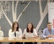 Γεμάτη η «Ελιά» στην παρουσίαση του βιβλίου της Λένας Μαντά «Το μωρό της σοφίτας» -Από τον «Έρασμο» και το βιβλιοπωλείο «Επίκαιρο»