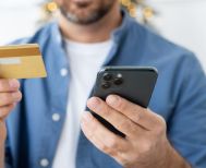 Διευκρίνιση της ΑΑΔΕ για το «χαρτζιλίκι» των γονιών στα παιδιά τους