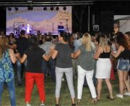 Τα πανηγύρια αντέχουν ακόμα