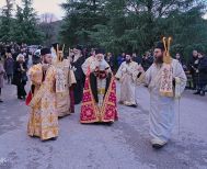 Η Παναγία Δοβρά υποδέχθηκε την Τιμία Κάρα της Αγίας Υπομονής