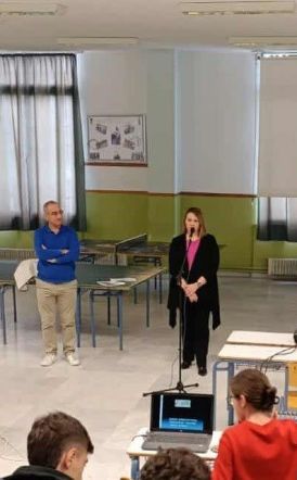 Δράση ενημέρωσης στο 4ο ΓΕΛ ΒΕΡΟΙΑΣ από το Κέντρο Συμβουλευτικής Γυναικών  Δήμου Βέροιας