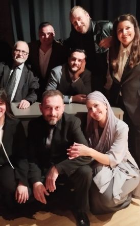 Ευχαριστίες του Συλλόγου Μικρασιατών Ημαθίας προς τη Θεατρική Ομάδα almaΤέχνης για τις δύο εξαιρετικές παραστάσεις με τίτλο: «Ο ΚΑΤΗΓΟΡΟΥΜΕΝΟΣ» 