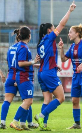 Καταιγιστική η γυναικεία ομάδα της Βέροιας - Συνέτριψε τις Νεφέλες στο Δημοτικό Στάδιο