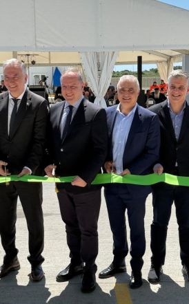 Ο Υφυπουργός Ανάπτυξης Λάζαρος Τσαβδαρίδης στα εγκαίνια της νέας μονάδας της Agrino