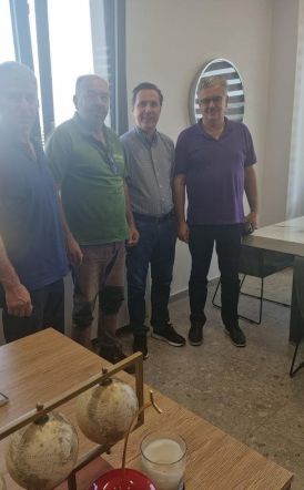 Επίσκεψη Νικόλα Καρανικόλα στον Αγροτικό Συνεταιρισμό Επισκοπής