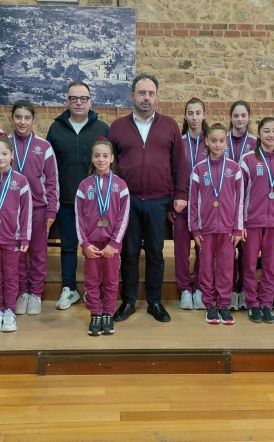 Οι Πανελληνιονίκες αθλήτριες του ΑΠΣ ΒΕΡΟΗ στον Δήμαρχο Βέροιας