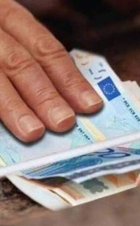 Τέλος στους δωρεάν τραπεζικούς λογαριασμούς με μηνιαίες συνδρομές που θα φέρνουν επιπλέον 341 εκατ. ευρώ ετησίως στις τράπεζες