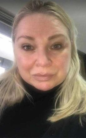 «Αντίνοος στην αυλή,  Άργος στο κατώφλι»