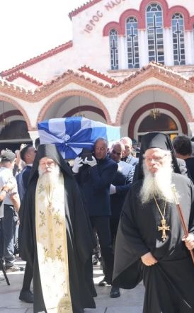 «Έφυγε το καλύτερο παιδί» τα λόγια Μητσοτάκη στον επικήδειο για τον Απόστολο Βεσυρόπουλο – Πλήθος κόσμου στο τελευταίο αντίο