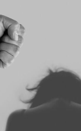«Γυναικεία Κακοποίηση: Μια πραγματικότητα που δεν μπορούμε πια να αγνοούμε»
