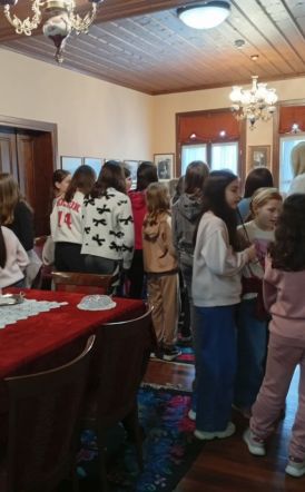 Επίσκεψη του Τμήματος Υφαντικής του 12ου Δημοτικού Σχολείου Βέροιας στον Σύλλογο Βλάχων Βέροιας