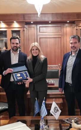 Επιμελητήριο Ημαθίας: Δράση κοινωνικής αλληλεγγύης παρουσία της υφυπουργού Έλενας Ράπτη