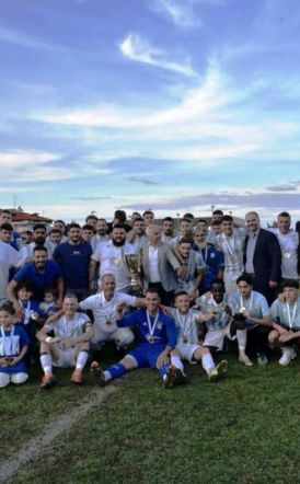 Συγχαρητήριο  του Δημάρχου  και του Δημοτικού  Συμβουλίου Νάουσας