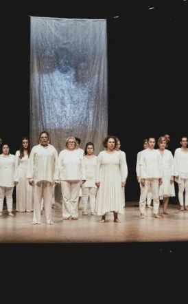  ΠΑΡΑΣΚΕΥΗ 21 ΝΟΕΜΒΡΙΟΥ  «Φωνές Γυναικών» με αληθινές  μαρτυρίες και ιστορίες, από την  Θεατρική Ομάδα «Θέρως», στη Στέγη