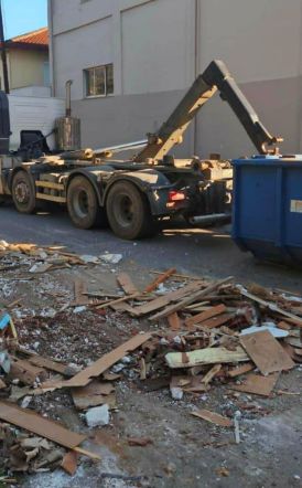 Απελευθέρωση  δημόσιου χώρου  με κατεδάφιση ανενεργού περιπτέρου στη Νάουσα