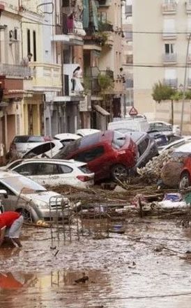 Βαλένθια Ισπανίας: Τουλάχιστον 158 οι νεκροί από τις φονικές πλημμύρες  – Συνεργεία πασχίζουν για να βρουν επιζώντες