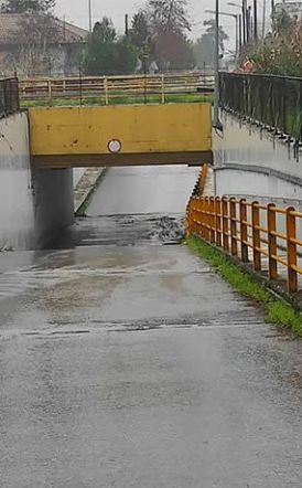 Απαγόρευση διέλευσης από το ρέμα “Κρασοπούλη” και την υπόγεια διάβαση στο Πλατύ Ημαθίας λόγω υψηλής στάθμης υδάτων