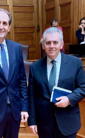 Με αφορμή την ονοματοδοσία της αίθουσας του Επιμελητηρίου Ημαθίας ΜΑΞΙΜΟΣ ΧΑΡΑΚΟΠΟΥΛΟΣ: Ο Απόστολος Βεσυρόπουλος δίδασκε πολιτικό πολιτισμό