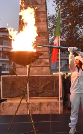 Με λαμπρότητα πραγματοποιήθηκε η έλευση της Ολυμπιακής Φλόγας στη Νάουσα