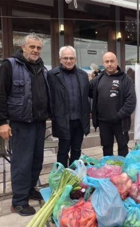 Ο Πάγκος Αγάπης στήθηκε και φέτος στην λαϊκή της Βέροιας