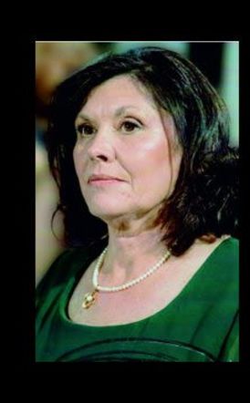 Έφυγε από τη ζωή η Ευαγγελή Παραπόντη σε ηλικία 69 ετών