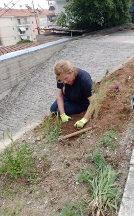 Με απλά πράγματα ομορφαίνουν οι γειτονιές