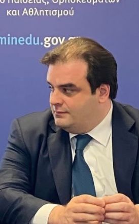 Πιερρακάκης για ΕΛΤΑ: Δεν  προβλέπεται κλείσιμο, αλλά  μετασχηματισμός καταστημάτων