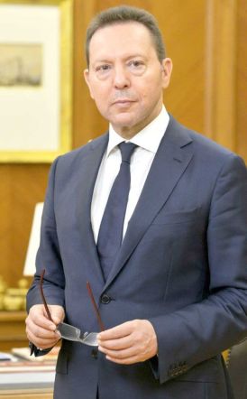 ΕΚΘΕΣΗ ΤΟΥ ΔΙΟΙΚΗΤΗ ΓΙΑ ΤΟ ΕΤΟΣ 2025 AΠΟ ΤΗΝ ΚΡΙΣΗ ΣΤΗΝ ΑΝΘΕΚΤΙΚΟΤΗΤΑ: Η ΕΛΛΗΝΙΚΗ ΟΙΚΟΝΟΜΙΑ ΣΕ ΣΥΝΘΗΚΕΣ  ΑΥΞΗΜΕΝΗΣ ΔΙΕΘΝΟΥΣ ΑΒΕΒΑΙΟΤΗΤΑΣ ΚΑΙ ΑΛΛΕΠΑΛΛΗΛΩΝ ΔΙΑΤΑΡΑΧΩΝ  Ομιλία του Διοικητή της Τράπεζας της Ελλάδος Γιάννη Στουρνάρα στη Γενική Συνέλευση των Με