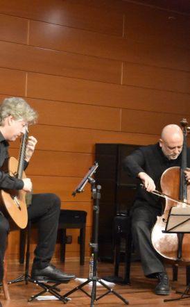 Μάγεψαν το κοινό οι «Μουσικοί διάλογοι σε δέκα χορδές» στο Δημοτικό Ωδείο Νάουσας