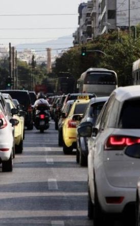 «Ραβασάκια» από την ΑΑΔΕ για χιλιάδες «ξεχασιάρηδες» οδηγούς