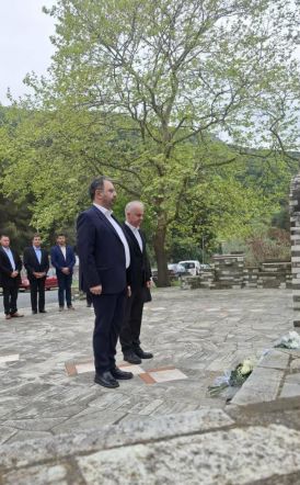 23 χρόνια από την  τραγωδία των Τεμπών-  Στο Μνημόσυνο των 21 μαθητών από το Μακροχώρι, ο Δήμαρχος Βέροιας