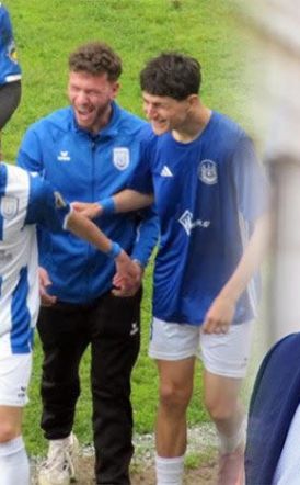 ΣΥΓΧΑΡΗΤΗΡΙΟ ΛΑΖΑΡΟΥ ΤΣΑΒΔΑΡΙΔΗ  στο τεχνικό επιτελείο, στους ποδοσφαιριστές αλλά και στους φιλάθλους της Νάουσας για την κατάκτηση του Κυπέλλου της ΕΠΣ Ημαθίας