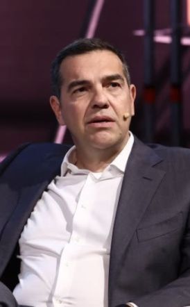 Ετοιμάζεται με φόρα ο Τσίπρας για βιβλιοπαρουσίαση και περιοδείες