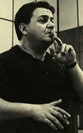 ΤΟ  ΑΦΙΕΡΩΜΑΤΙΚΟ  ΕΤΟΣ  ΣΤΟ ΜΑΝΟ ΧΑΤΖΗΔΑΚΙ