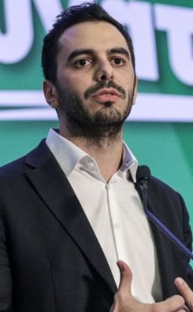 Μυρίζει, ή μάλλον ζητάει εκλογές το ΠΑΣΟΚ, αλλά μετά την Προανακριτική!
