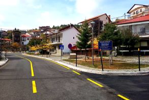 Κίτρινη ανακλαστική διαγράμμιση στο δρόμο προς Σέλι και ΕΧΚ από την ΠΕ Ημαθίας,  μετά από αίτημα της Κοινότητας Σελίου