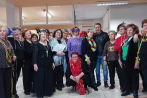 Με κέφι, συγκίνηση και παράδοση γιορτάστηκε η Τσικνοπέμπτη στα ΚΑΠΗ του Δήμου Βέροιας