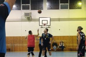 Με πολυπληθής παρουσία κόσμου συνεχίστηκε  η 3η Αγωνιστική του 2ου Εργασιακού τουρνουά μπάσκετ  που διεξάγεται στο κλειστό γήπεδο του 2ου Γυμνασίου Βέροιας