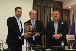 Από την κοπή πίτας του Επιμελητηρίου Ημαθίας