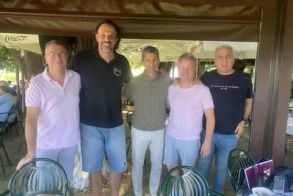 Παοκτσίδικο τραπέζι με Ρασβάν Λουτσέσκου στις Φλαμουριές!  